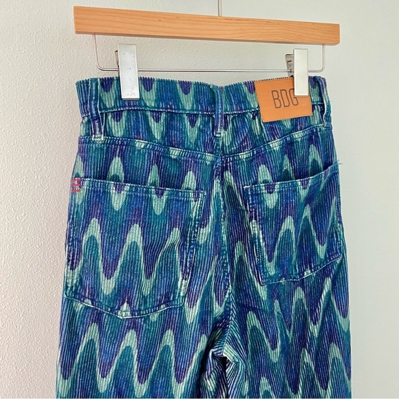 URBAN OUTFITTERS BDG HIGH & WIDE CORDUROY PANTS - BLUE MULTI WAVY LINE size 27 - Picture 7 of 12